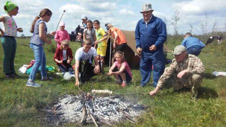 Вихованці табору "Веселка" ходили у похід